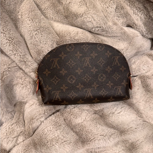 Louis Vuitton Brown and Tan Monogram Clutch - Picture 3 of 6